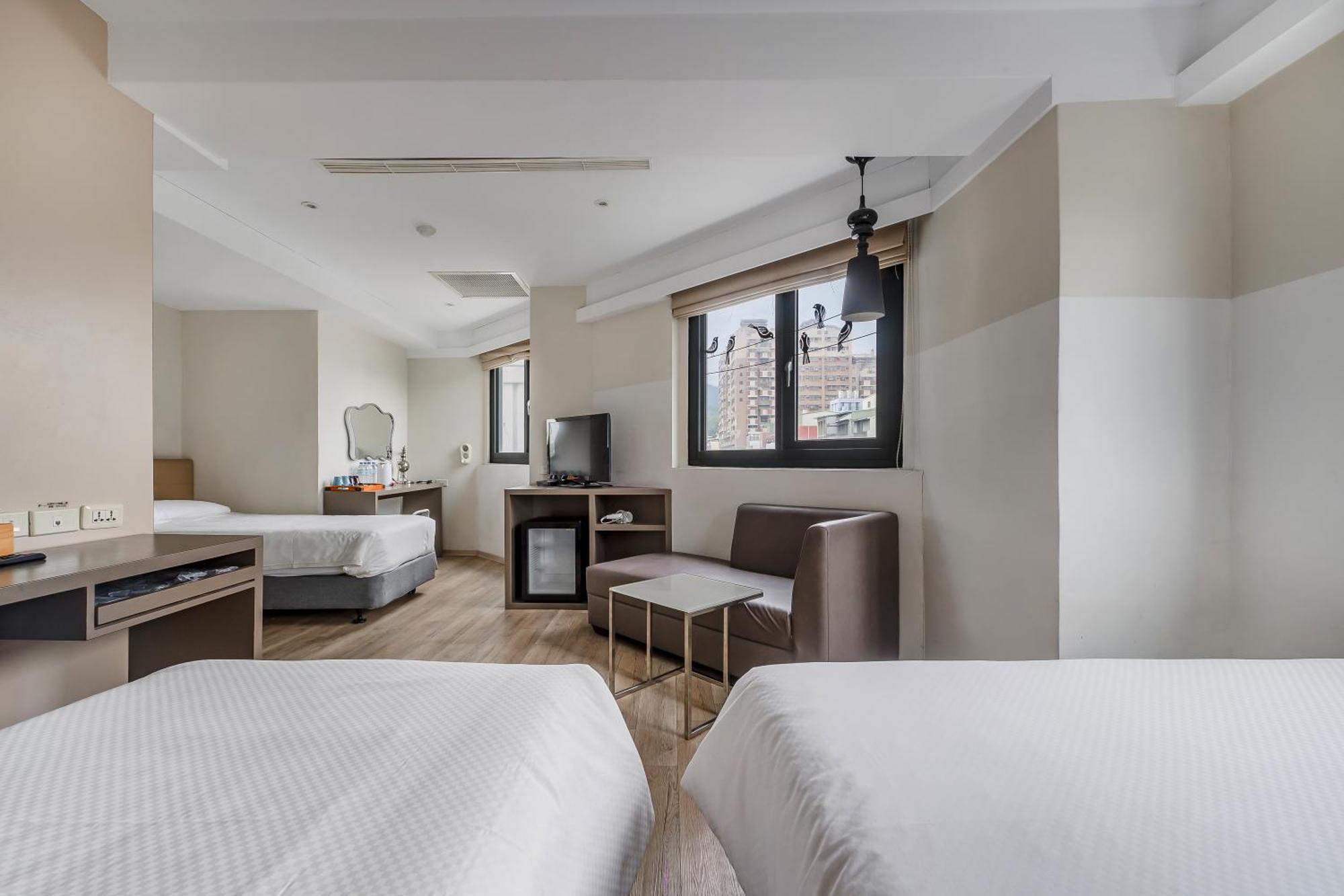 Check Inn Express Kaohsiung Love River Exterior photo